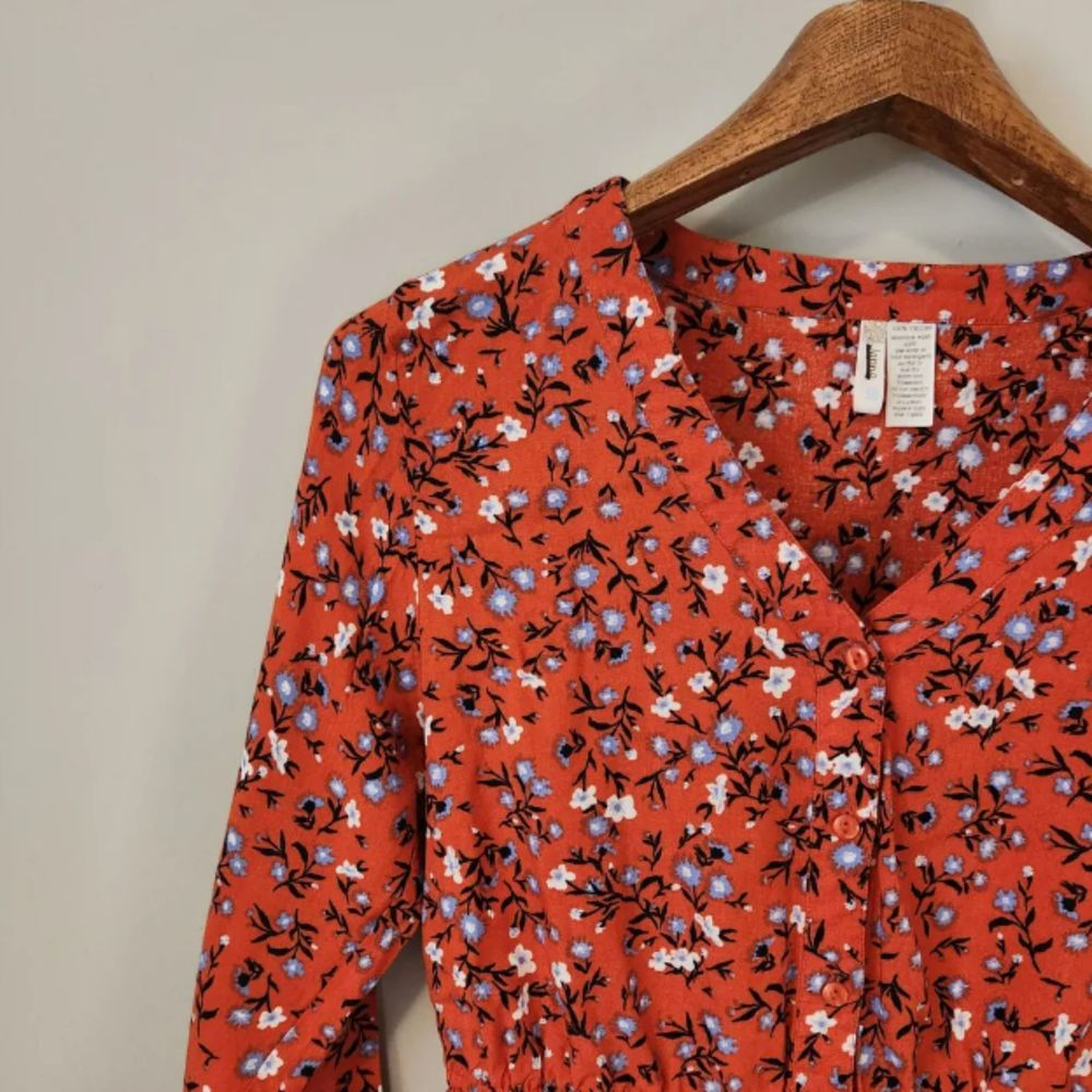 Red Floral Ruffle Cropped Top